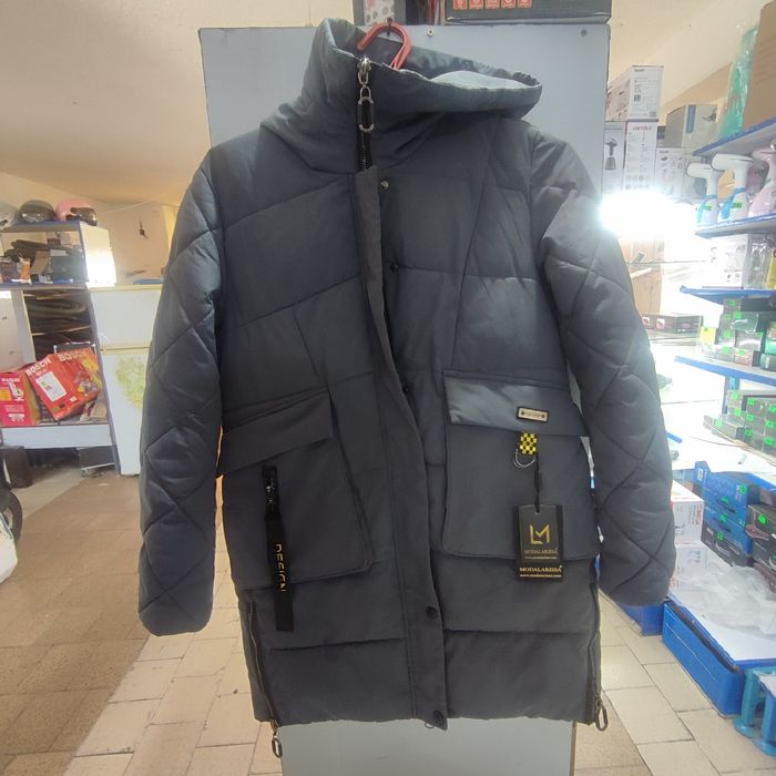 Продается женская куртка