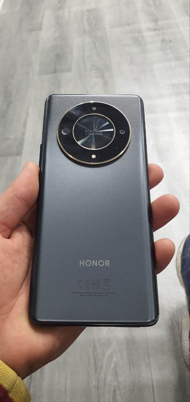 Honor x9b pashti yangi 25 kun srochni sotiladi