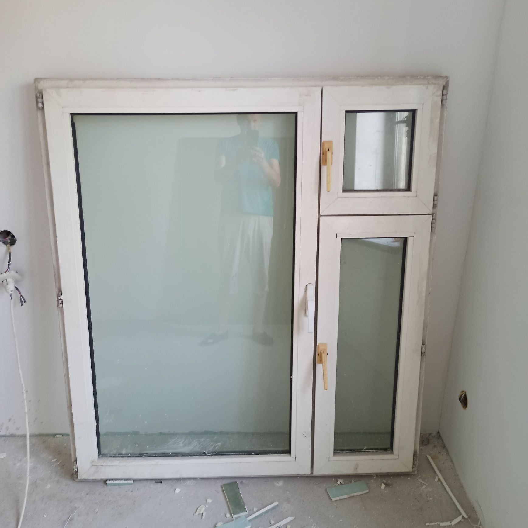 Рамы пластиковые стандарт с квартиры 4 шт