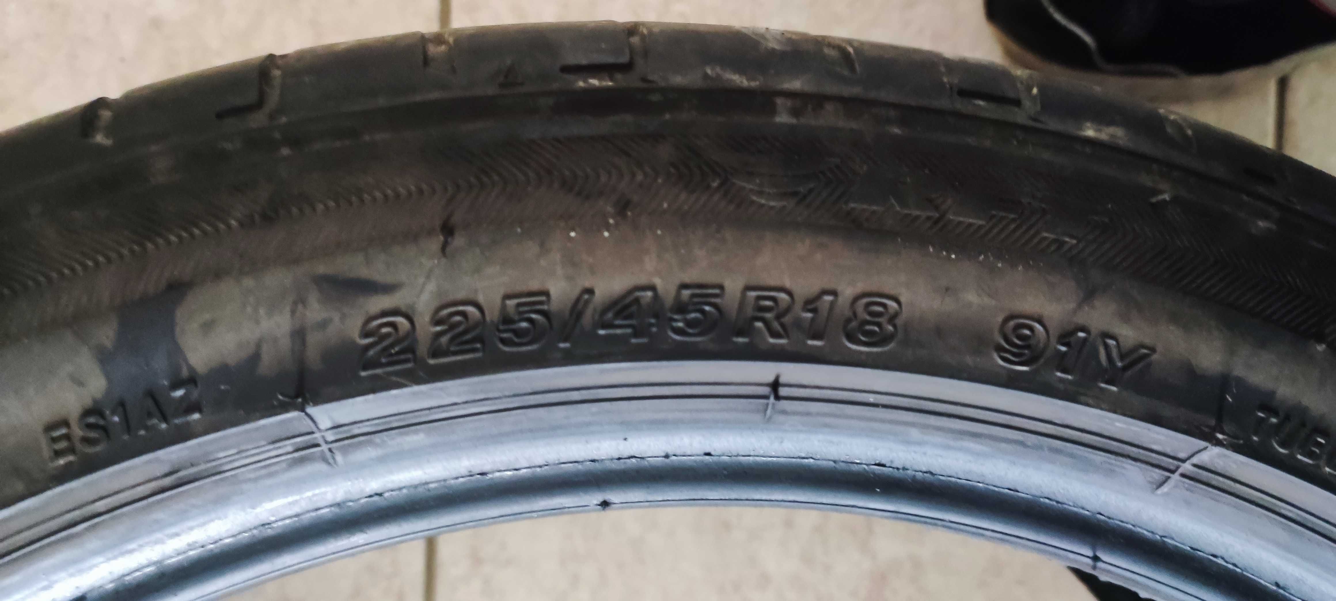 Vand 2 anvelope auto de vara 225/45 R18 Bridgestone potenza S0001 RFT