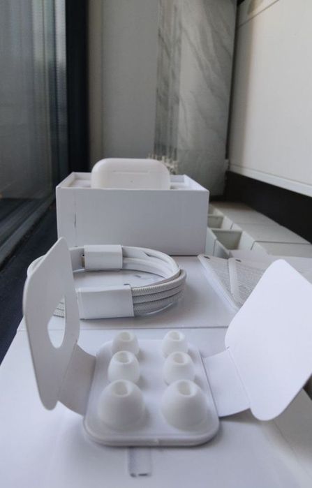 Apple AirPods Pro 2