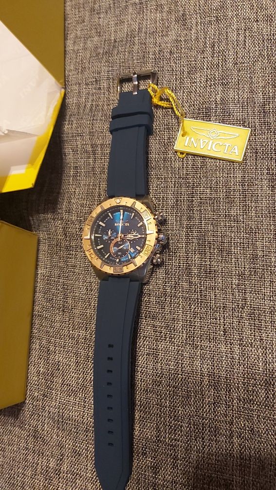 Invicta aviator!