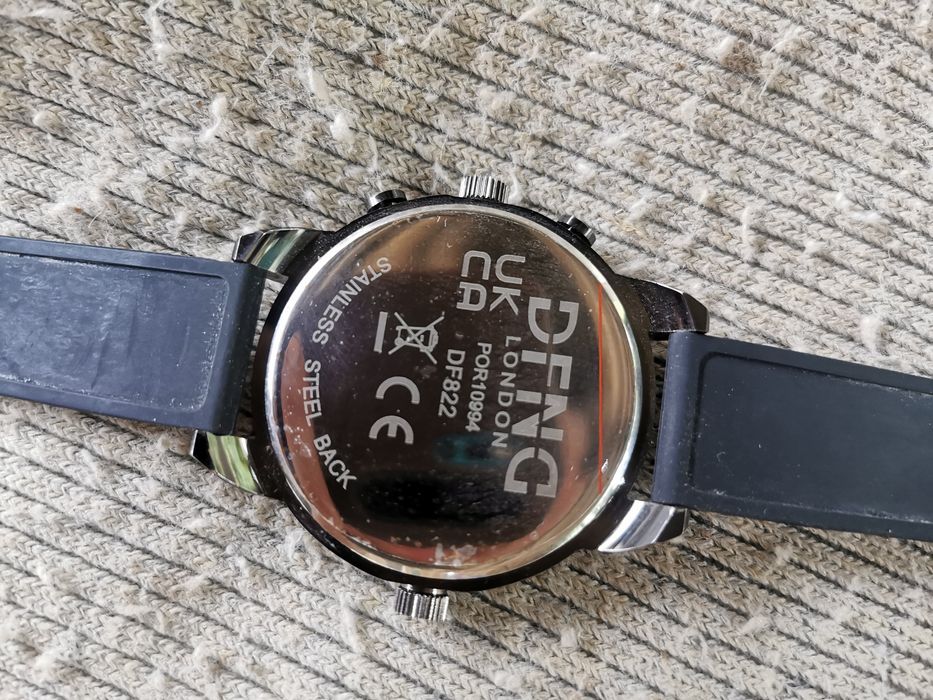 Vând ceas DFNG super elegant