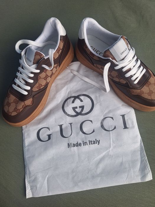 Продавам обувки марка Gucci номер 43. Нови!