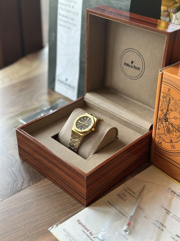 Audemars Piguet Quartz 33mm-ДАМСКИ ЧАСОВНИК