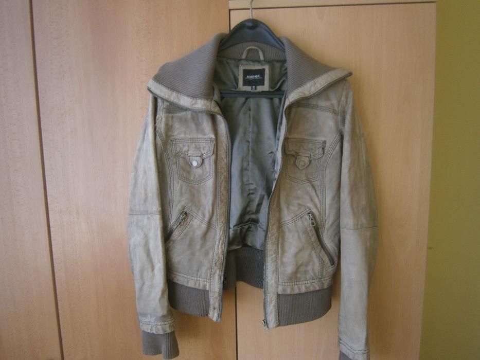 Кожено яке BERSHKA