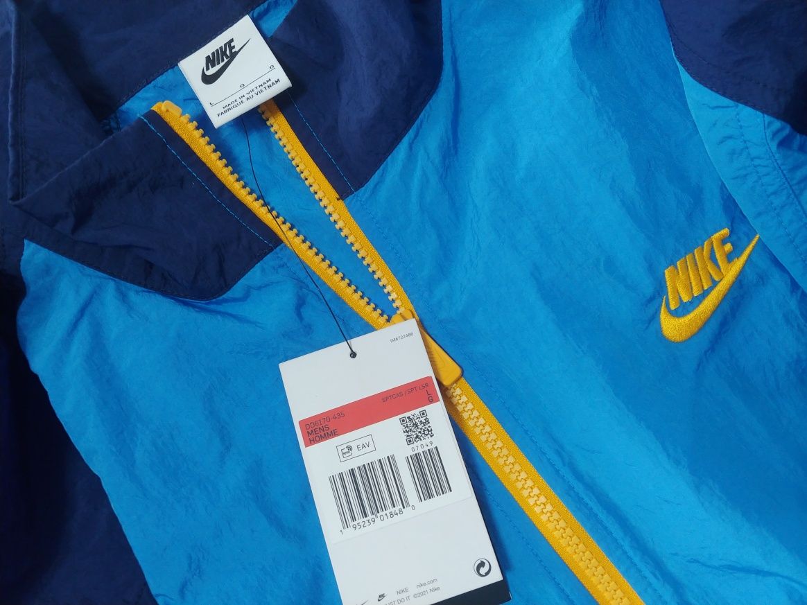 Bluza Nike,mărimea L,nou nouță cu eticheta.