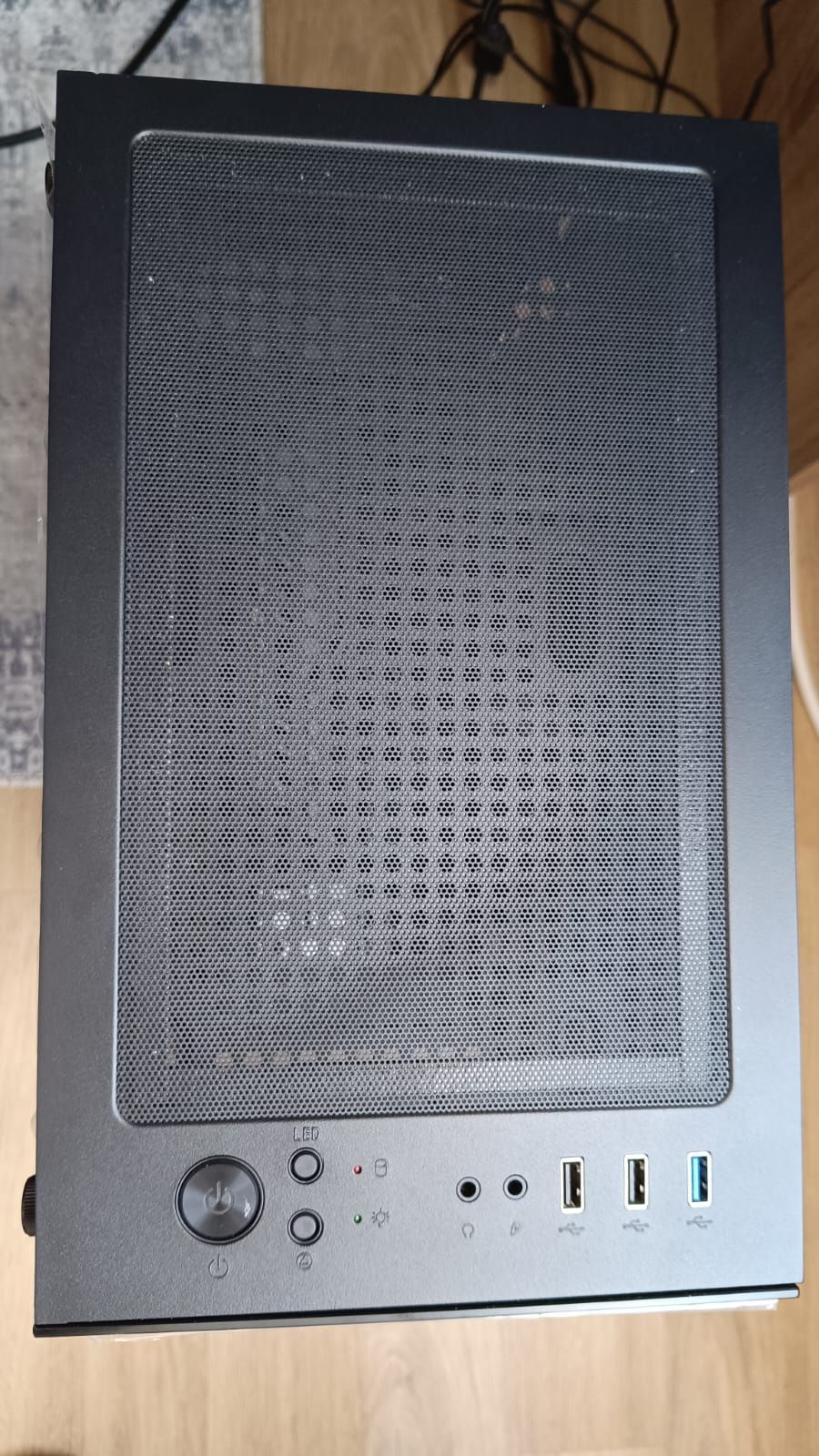 Геймърски Компютър /I5-7400 /RX 570/16GB RAM/128GB SSD
