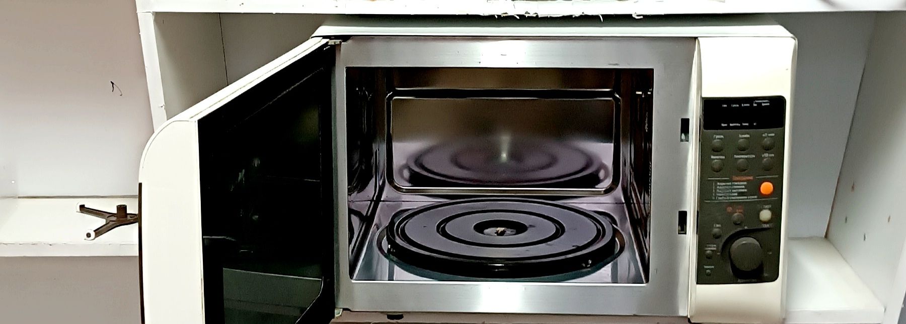 Продам микроволновку с грилем