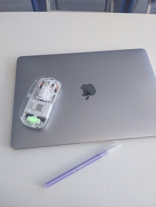 Macbook Air M1 kompyuter