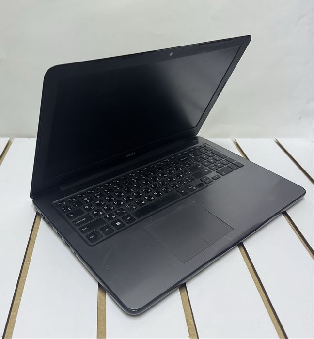 Ноутбук Dell Intel(R) Core(TM) i7-7500U