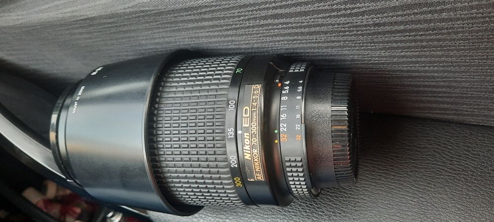 Фотообектив Nixon ed70-300mm