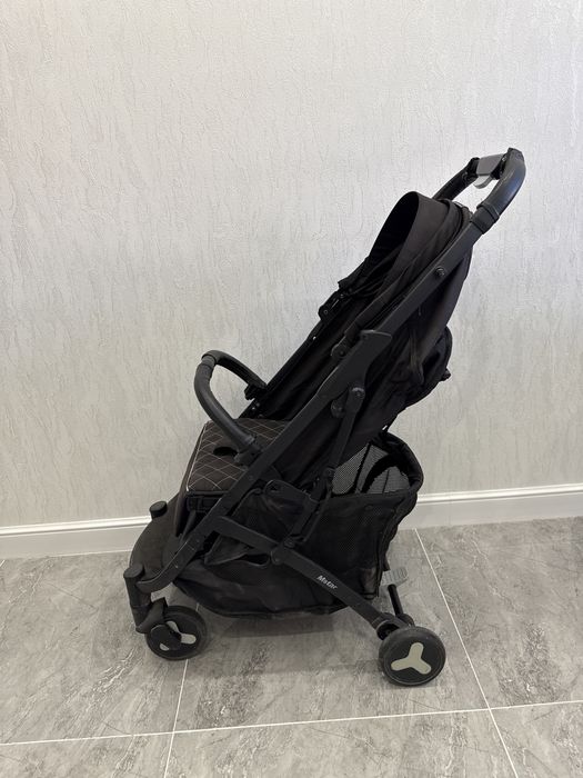 Продам прогулочную коляску