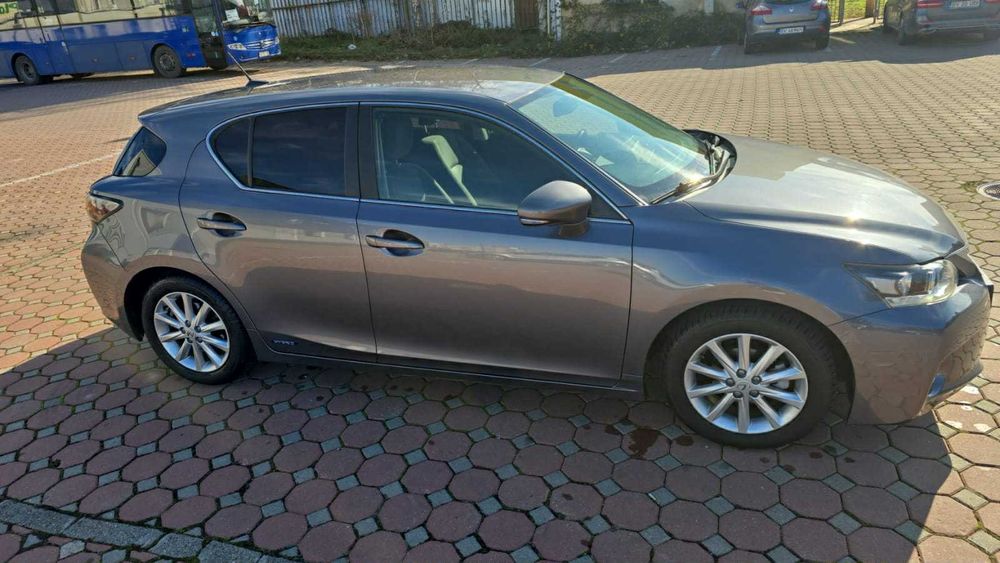 LEXUS CT200 1.8L