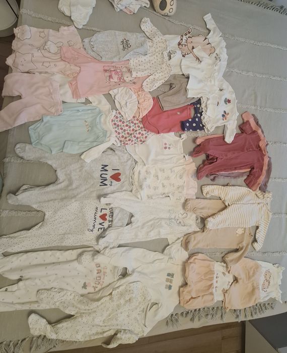 Бебешки дрешки за момиче