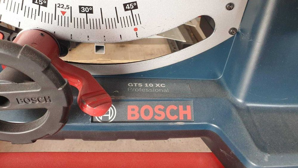 Стационарен циркуляр Bosch GTS 10 XC - 2100W с масичка
