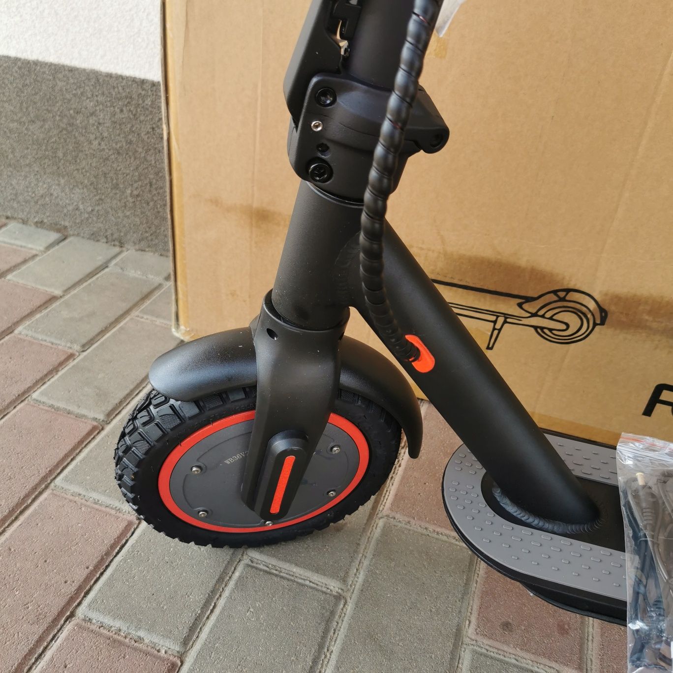 Trotinete electrice 350 W Noi