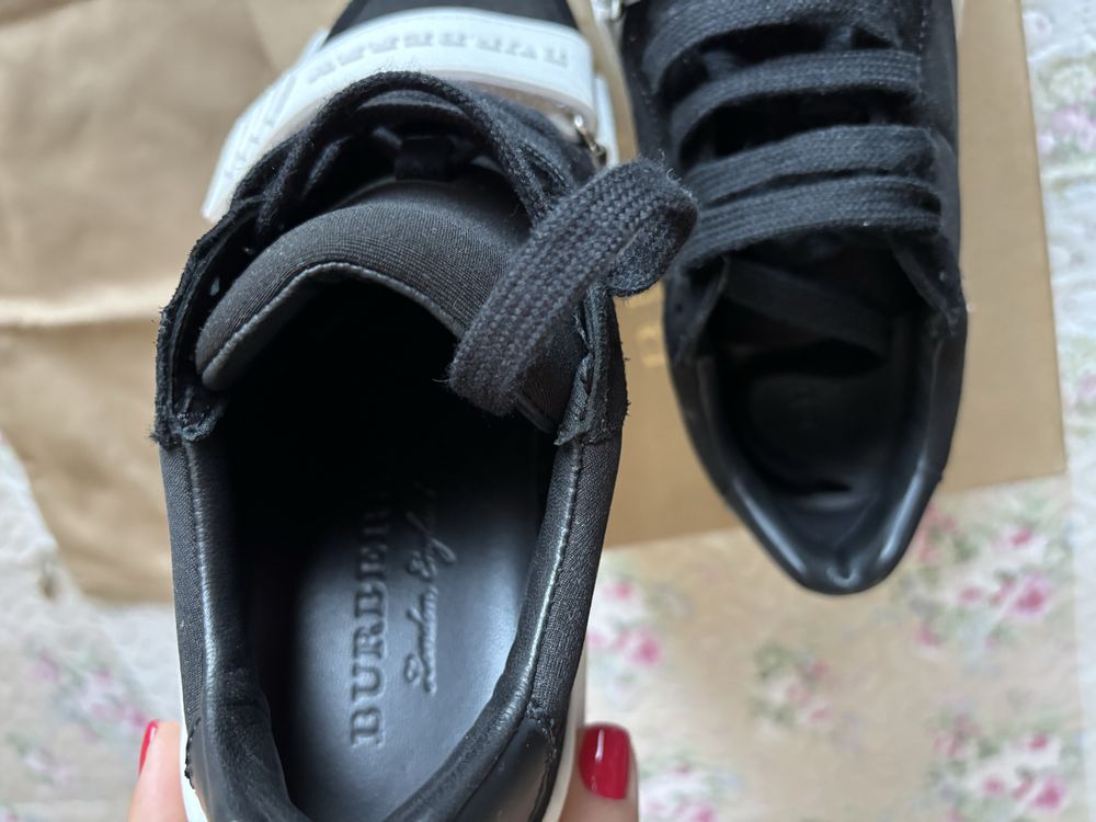 Оригинални Burberry, 37 номер