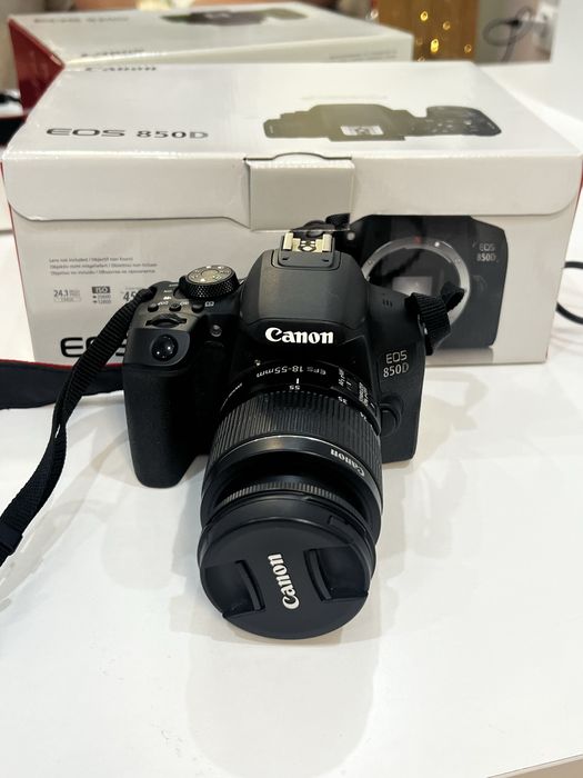 Фотоапарат CANON EOS 850D и обектив CANON 18-55mm