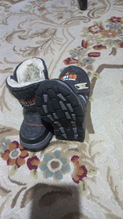 Продам детские зимние сапожки