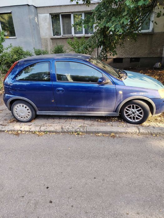 Продавам Опел Корса 1.2 2003 бензин
