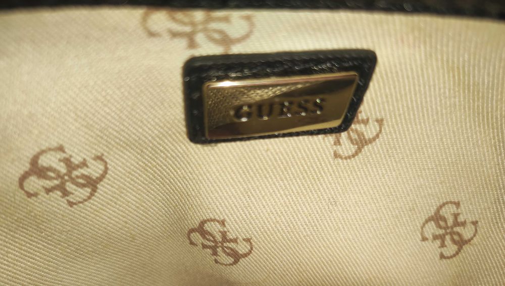 Дамска  чанта Guess