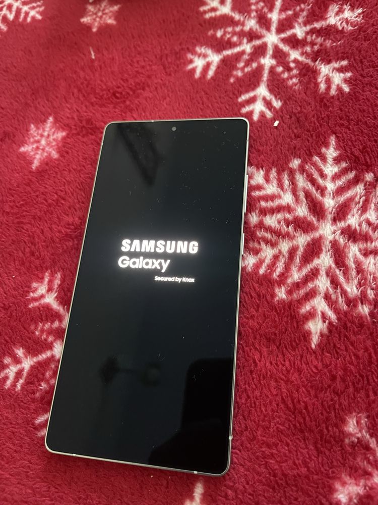 Samsung S25 Ultra 256gb Nou  Gatantie accept unele variante