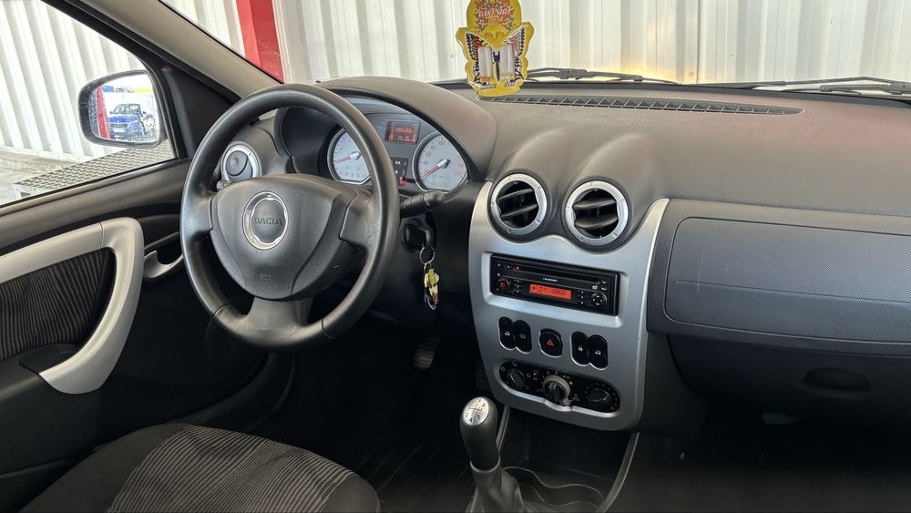 Logan Mcv 1.6mpi Gpl 7 locuri