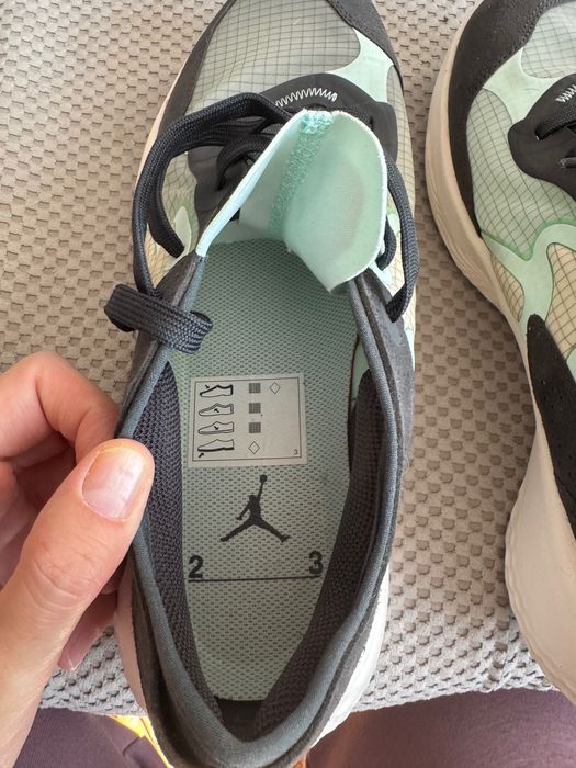 Air Jordan 44 номер цената подлежи на коментар