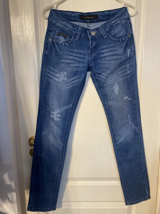 Blugi de damă  Calvin  Klein originali ; Tomy H.