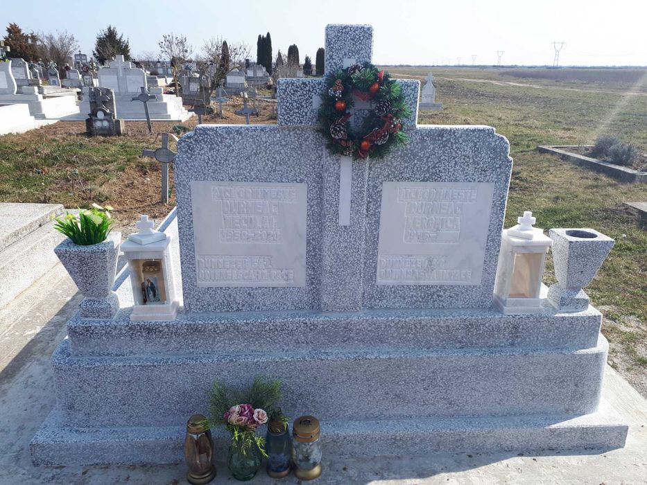 Lucrari monumente funerare ,mozaic, marmura si granit ,fotoceramice.