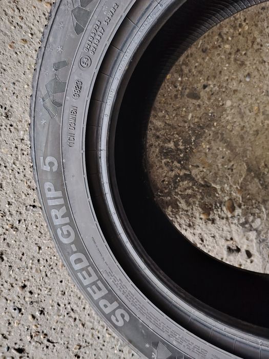 215/65 R17 Semperit Speed-Grip 5 M+S DOT 3823