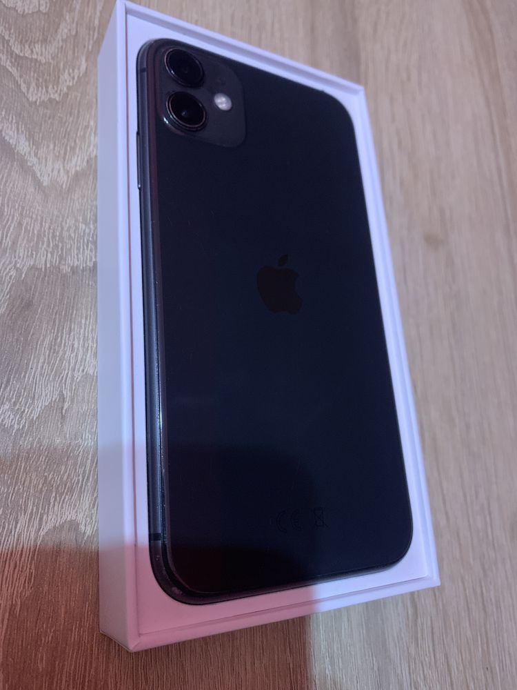 Vand/Schimb IPhone 11 black 64 gb