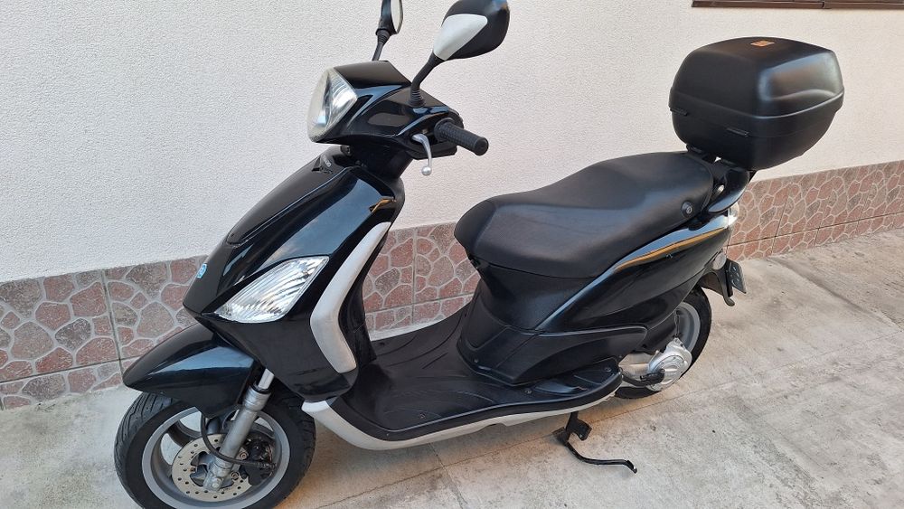 Vand scuter Piaggio Fly 50