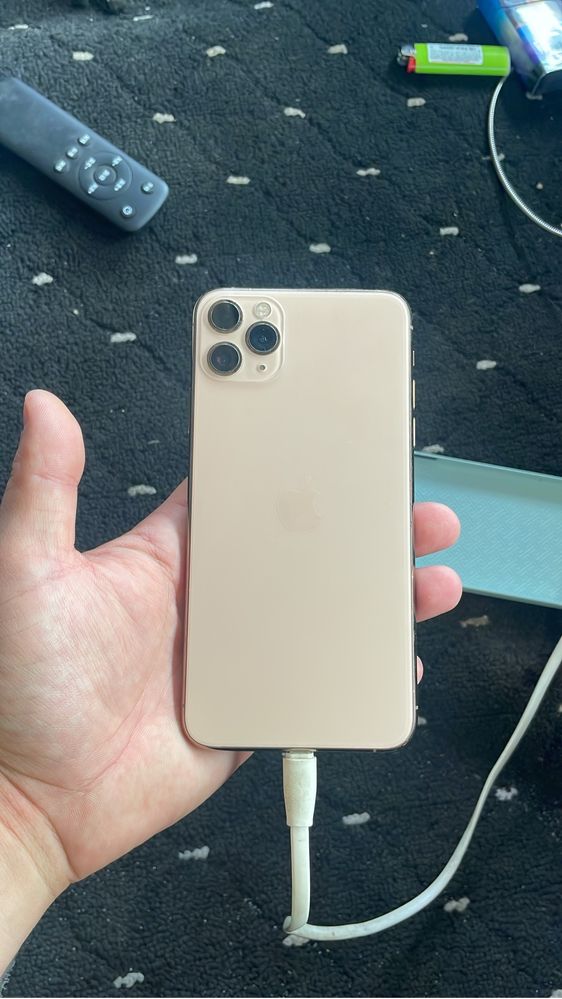 Продам 11 pro max