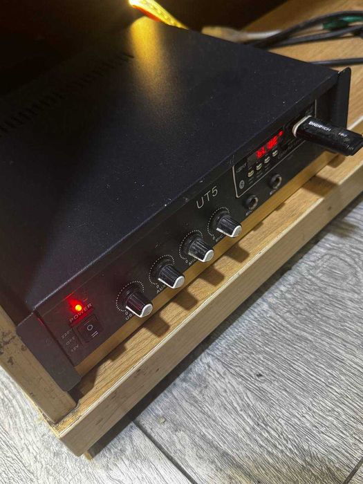 Усилитель UT5, отличное состояние.