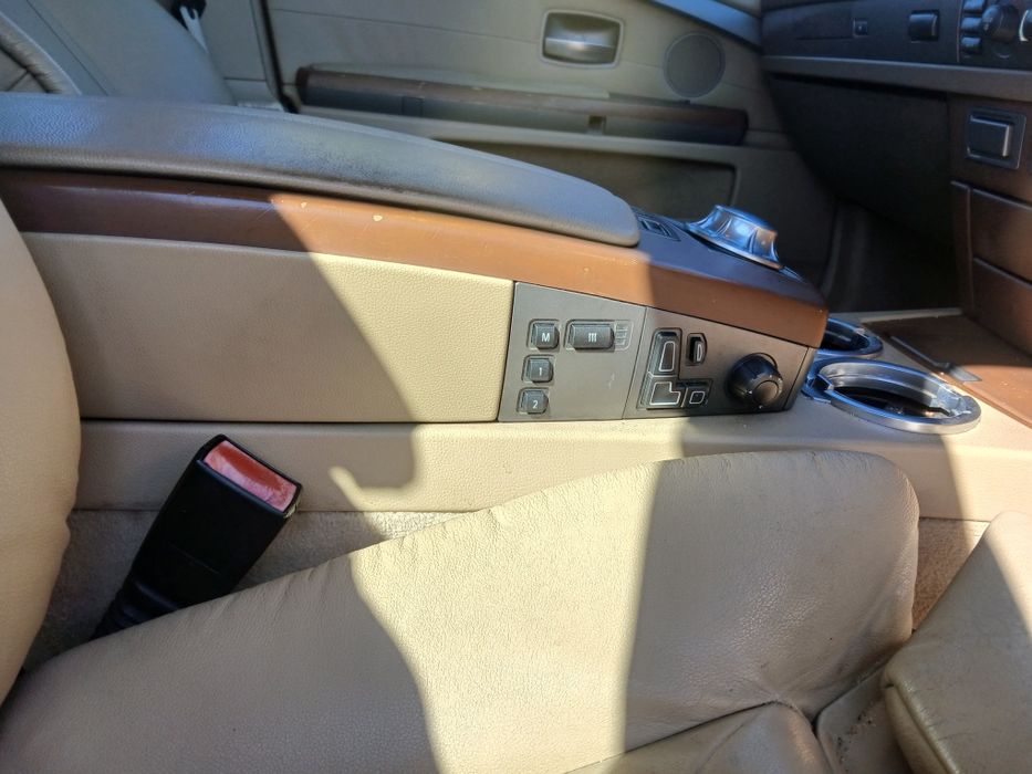 Bmw 745i 333kc на части