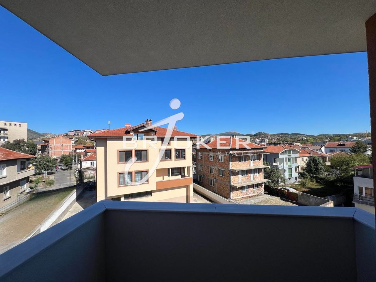 Продава се Тристаен апартамент в Кърджали, Център - 90 кв.м за 810 €/кв.м - Снимка #7