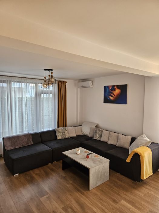 Canapea si mobilier living/sufragerie