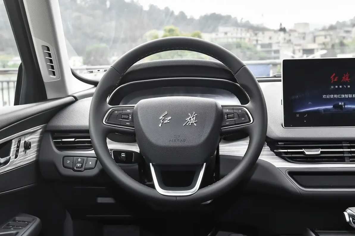 HONGQI E-QM5 500 km -18200!
