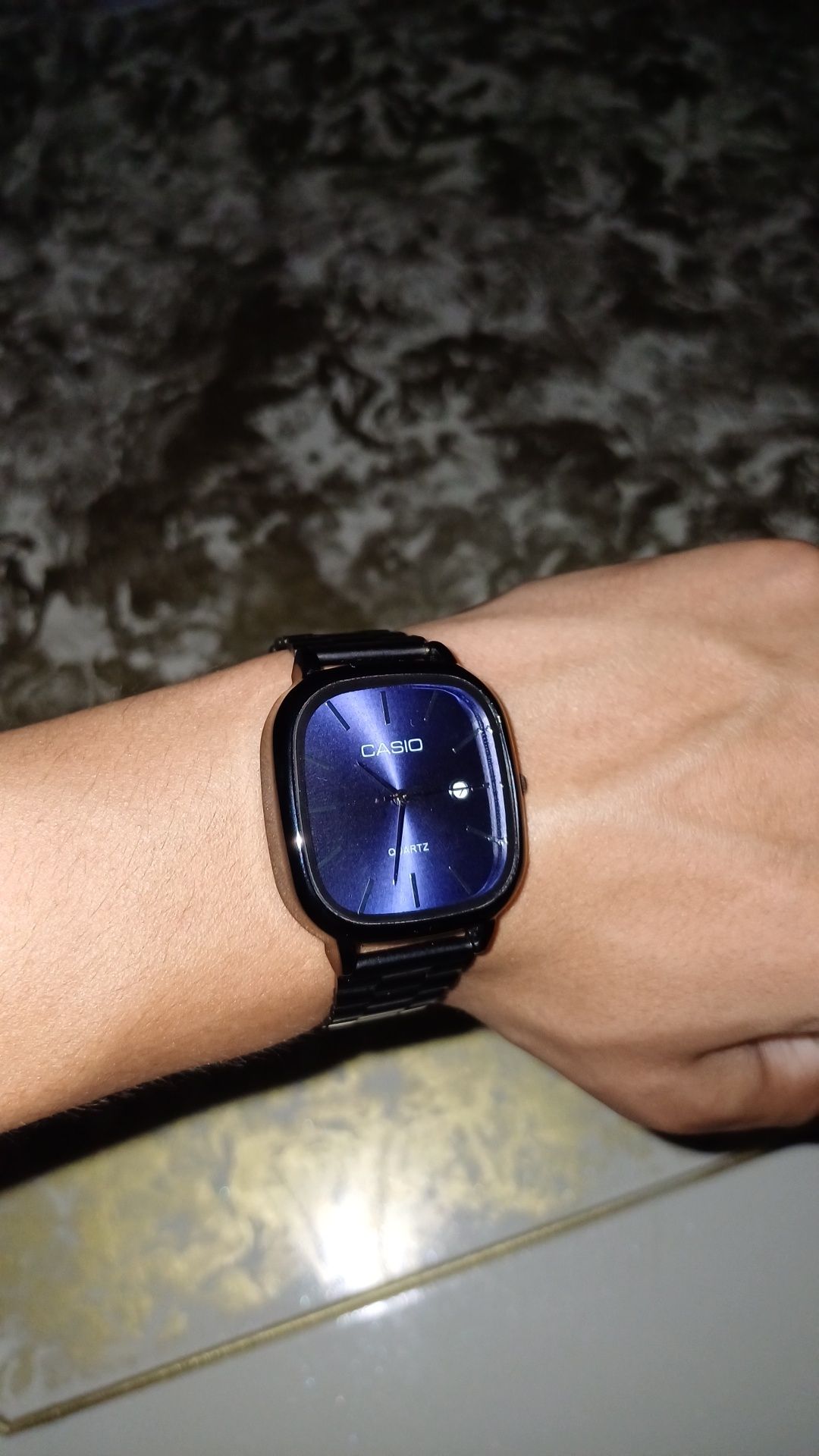 Продаю часы Casio Quartz