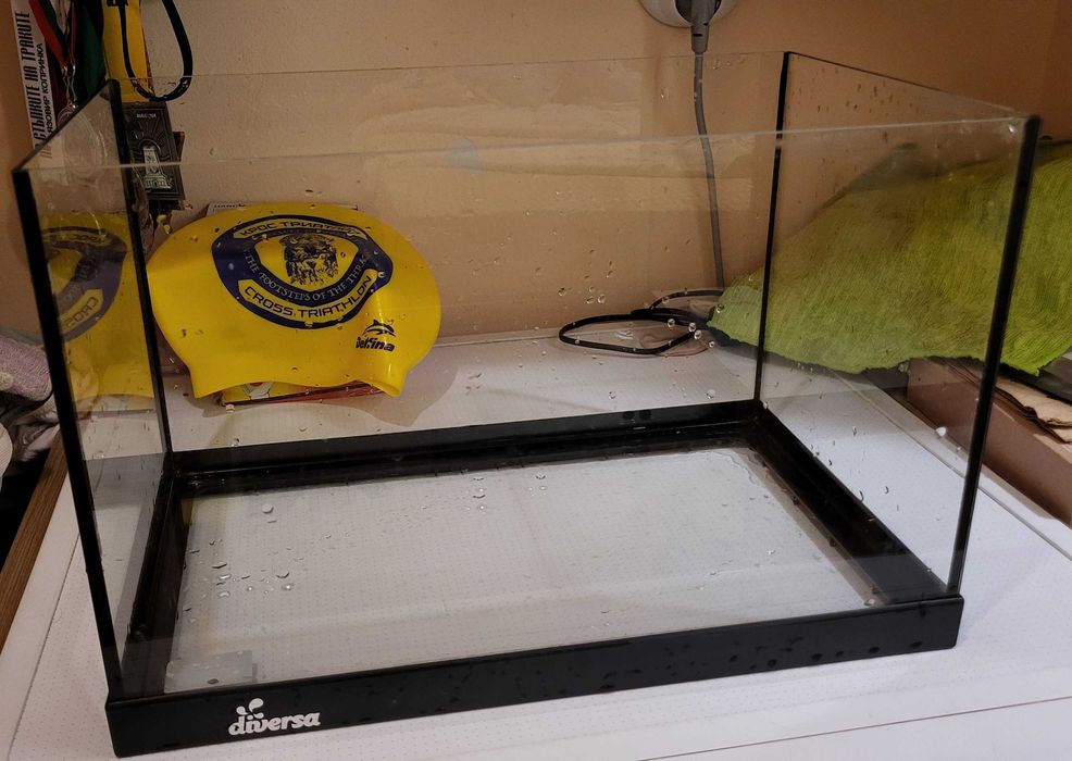 Аквариум с помпа и лампа 40/25/26