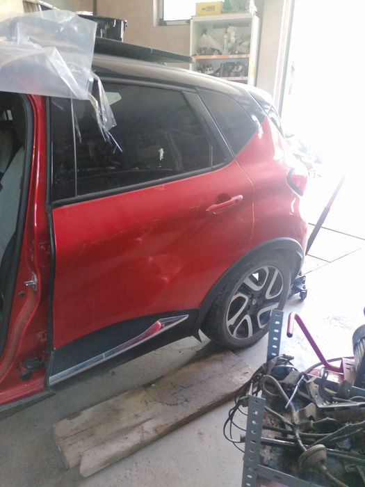 Dezmembrez Renault Captur