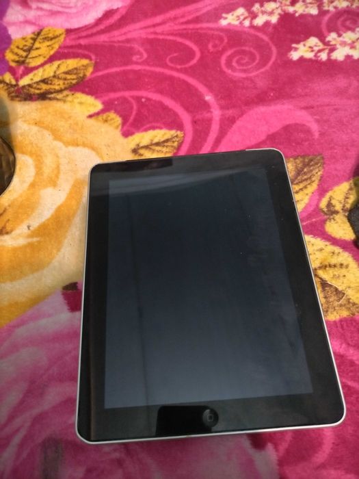 IPhone tableta nu i știu problema doar clipoceste în priza