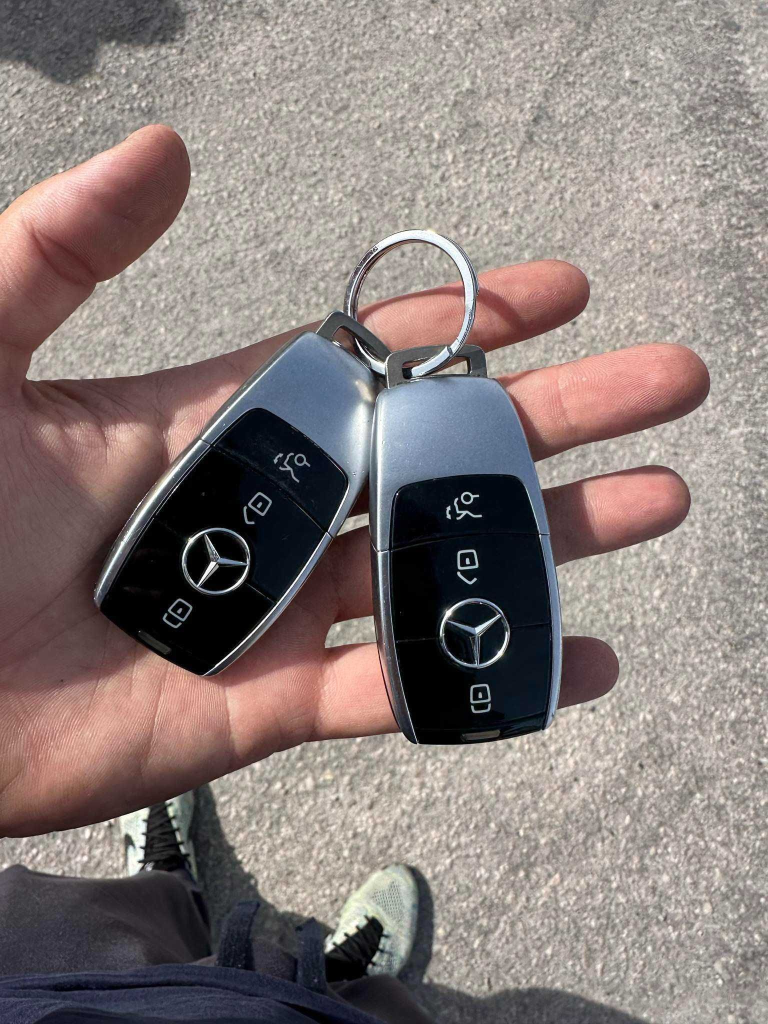 На части Мерцедес Е 220 цди w213 amg Mercedes 2017