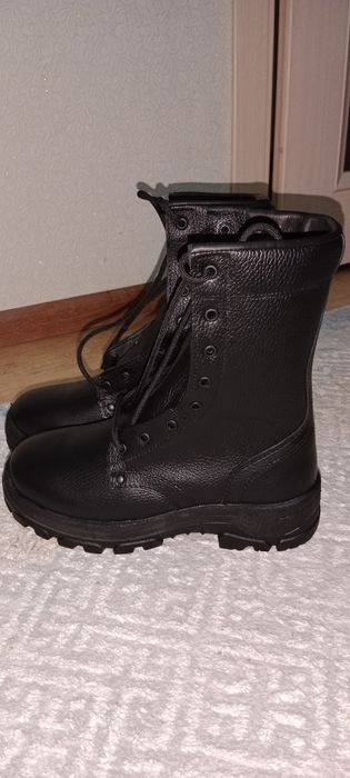 Продам берцы зимние