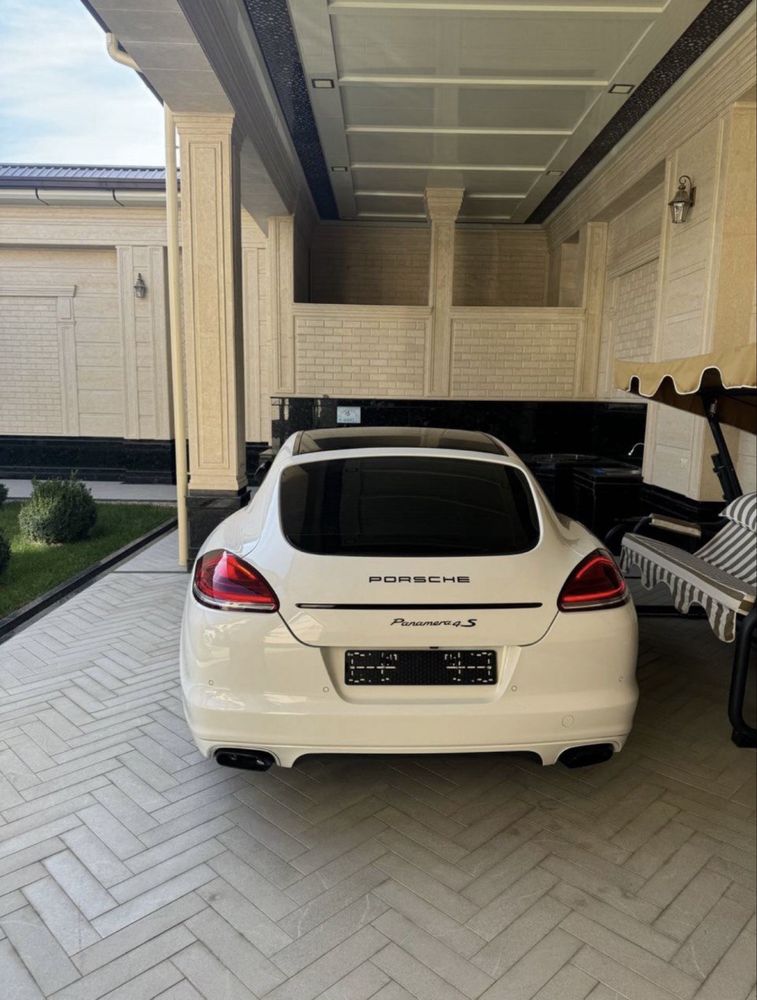 Продаётся PORSCHE panamera s4