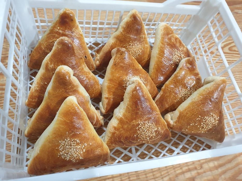 Самса полуслаённая ,тандырная самса Кфси обеды  Сэндвичи большой ассор