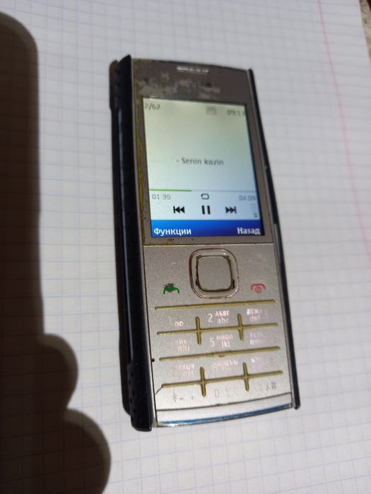 Продам сотовый телефон