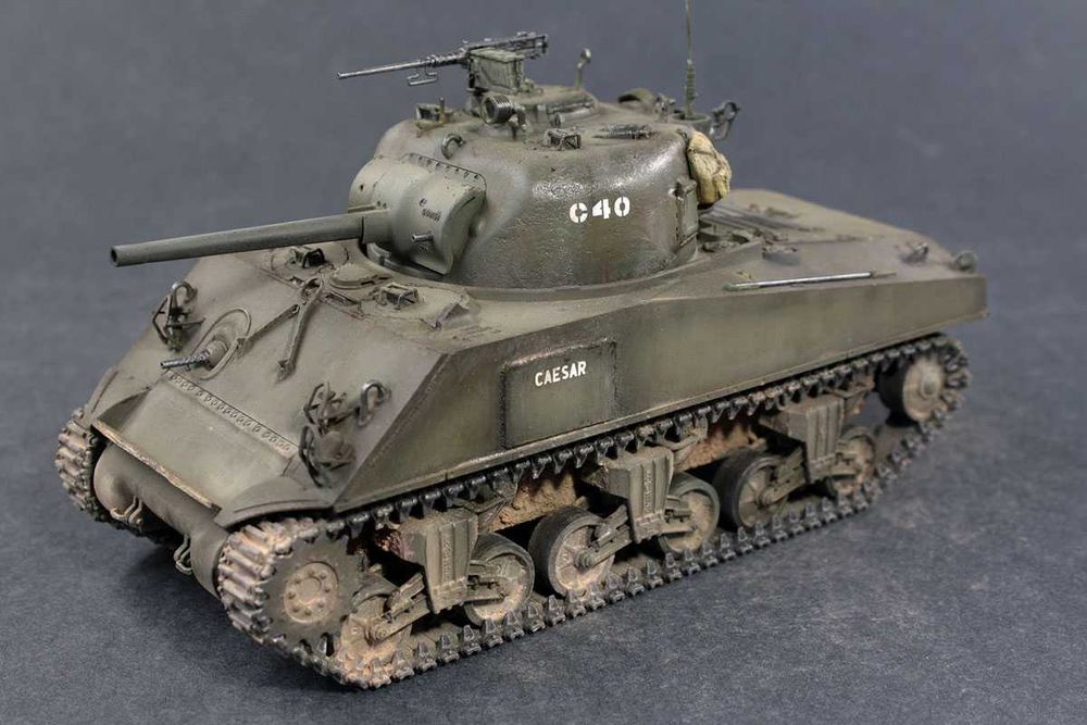 Сборная модель  Американский средний танк М4А2 "Шерман"- 1:35 ЗВЕЗДА